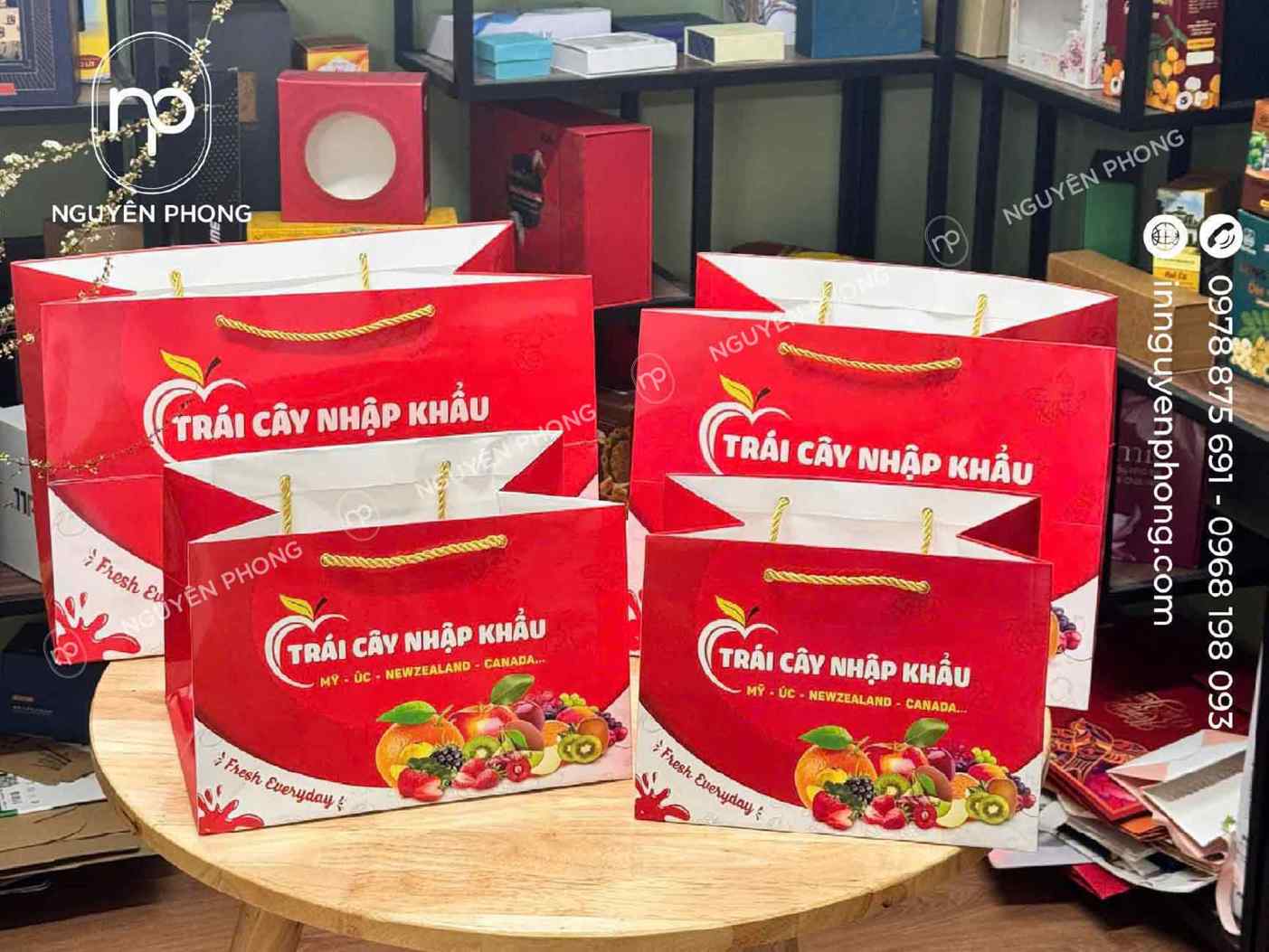 Mẫu túi giấy trái cây bán sẵn 